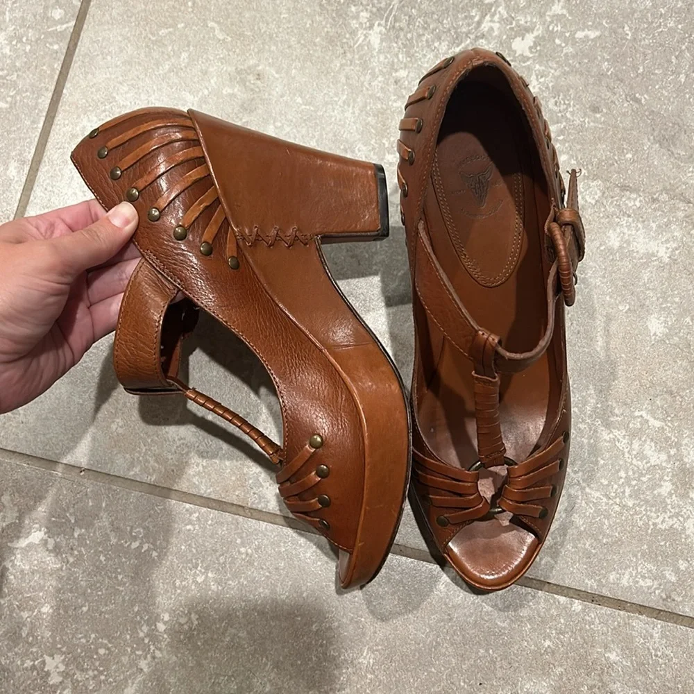 Rare Vintage Frye Studded Mary Jane Wedge/Platform Style Heels w/Brass Ring 10